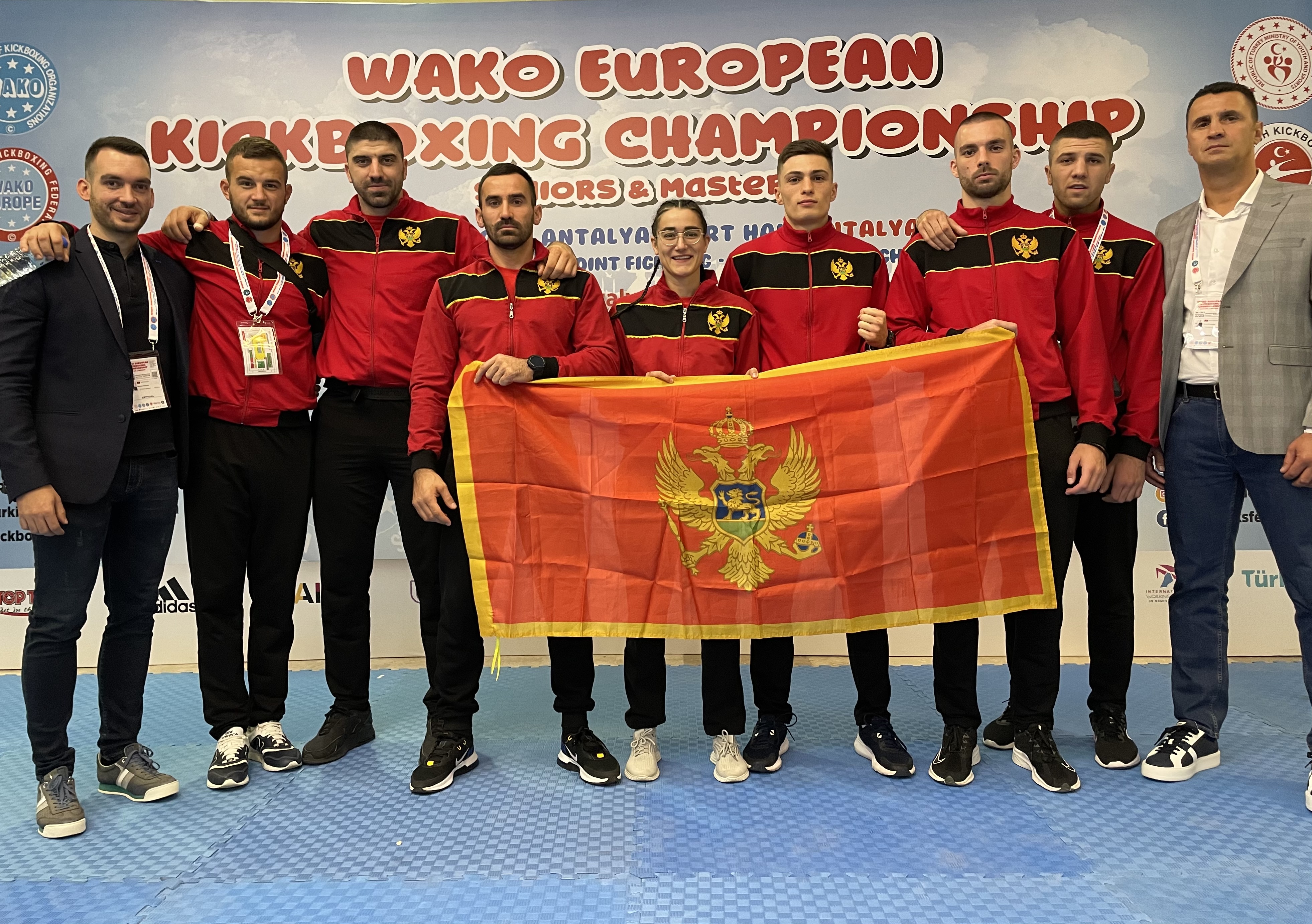 81C4AEFE-914D-47B8-844B-CD1D9855E260